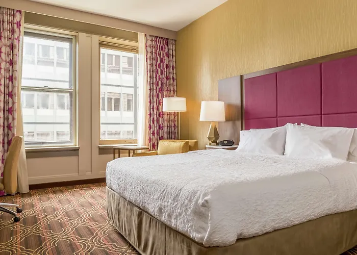 Hotel Hampton Majestic Theatre District 3*
