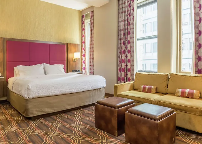 Hotel Hampton Majestic Theatre District Chicago