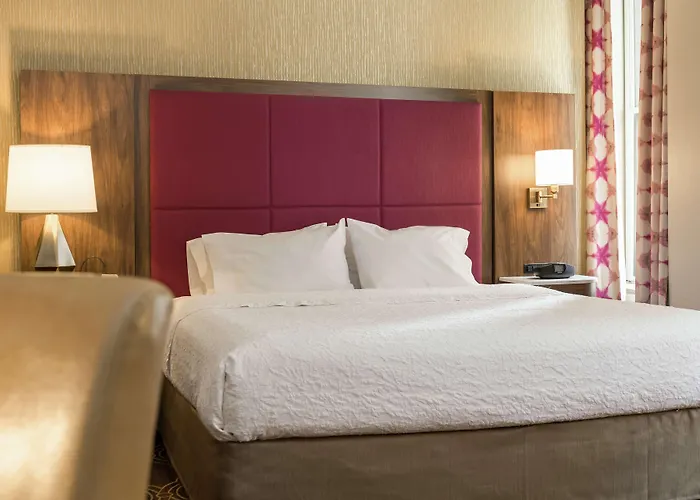 Hotel Hampton Majestic Theatre District 3*