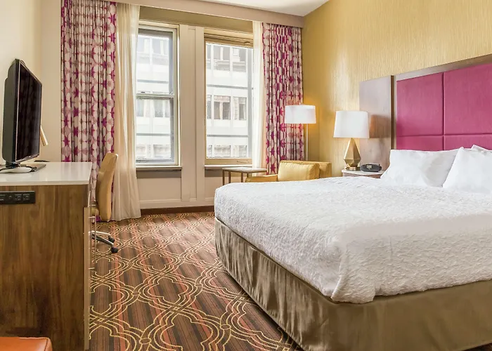Hampton Majestic Theatre District Hotel 3*