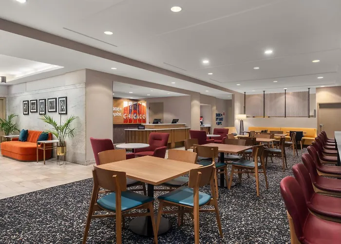 Hotel Hampton Majestic Theatre District Chicago