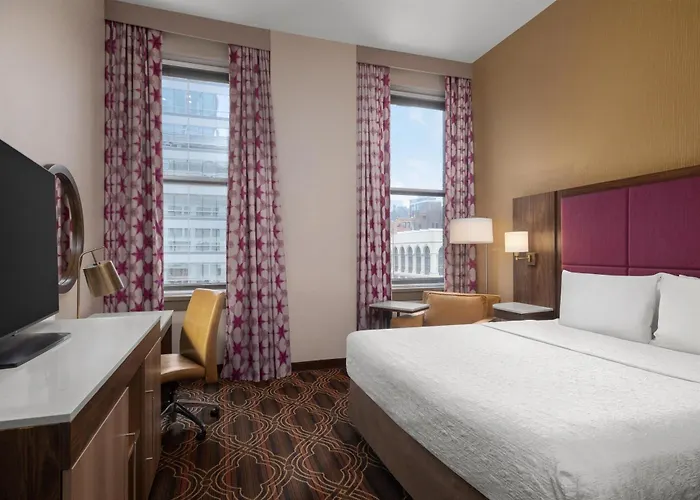 Hotel Hampton Majestic Theatre District Chicago