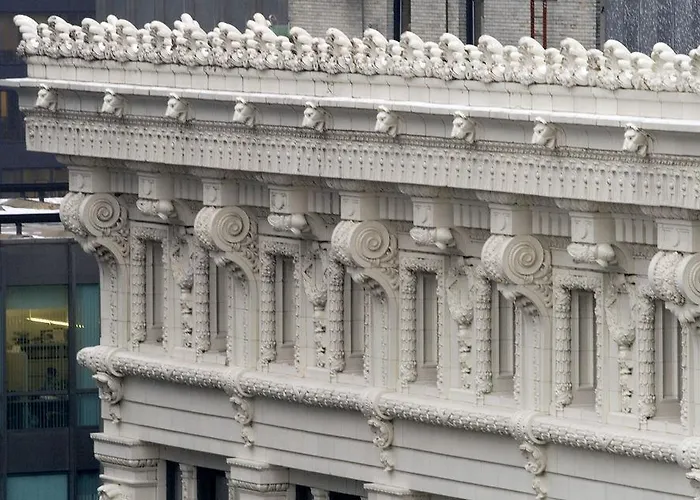 Hampton Majestic Theatre District Hotel